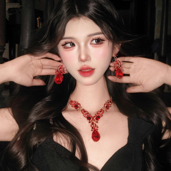 Diamond Cut Crystal Jewelry Set ( Red ) - Image 4